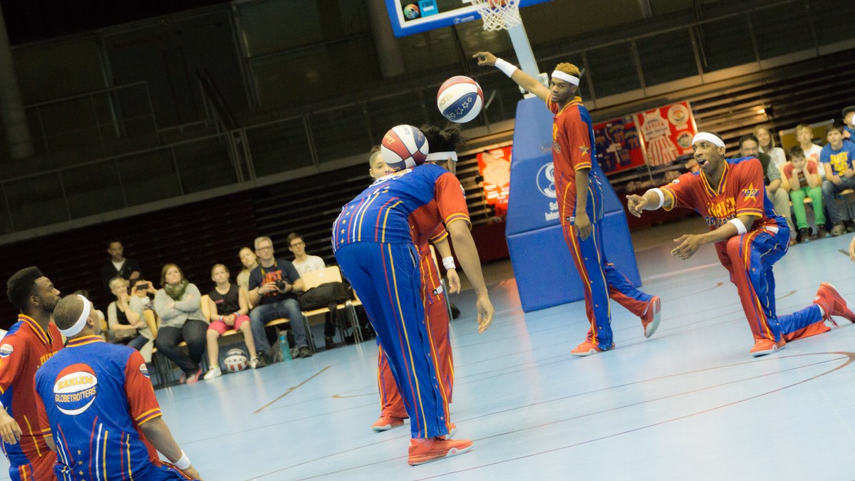 O Fotomagazin / Harlem Globetrotters in der TipsArena 2016